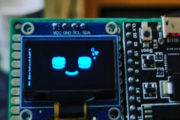 ESP32-based desktop pet